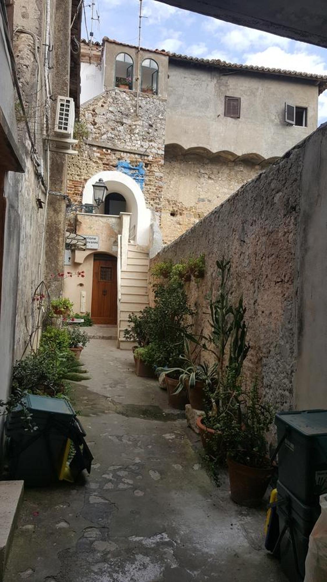 Torrione San Giovanni II Terracina Exterior photo